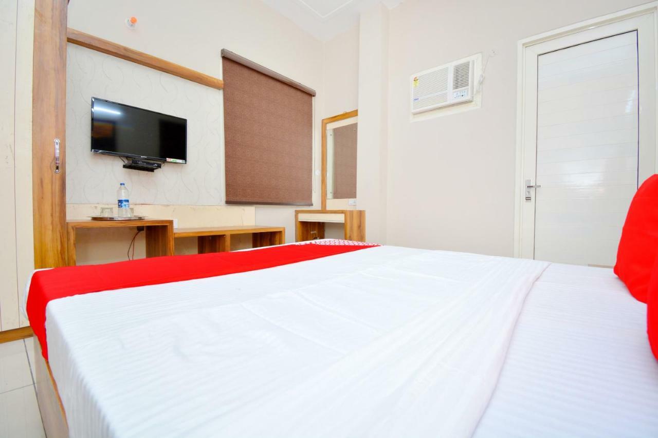 Oyo 40699 Grand Sokhi Otel Tarn Taran Dış mekan fotoğraf