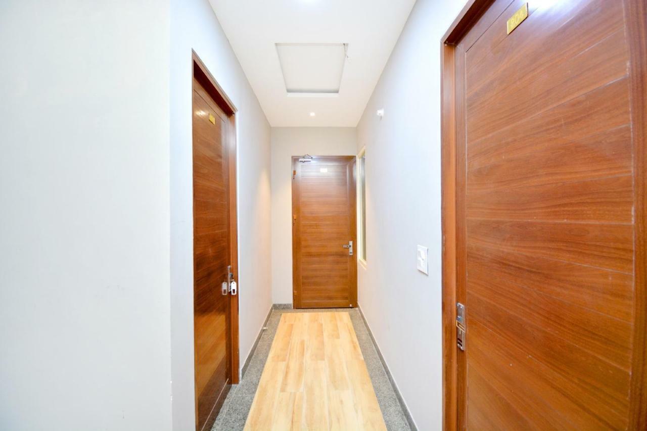 Oyo 40699 Grand Sokhi Otel Tarn Taran Dış mekan fotoğraf